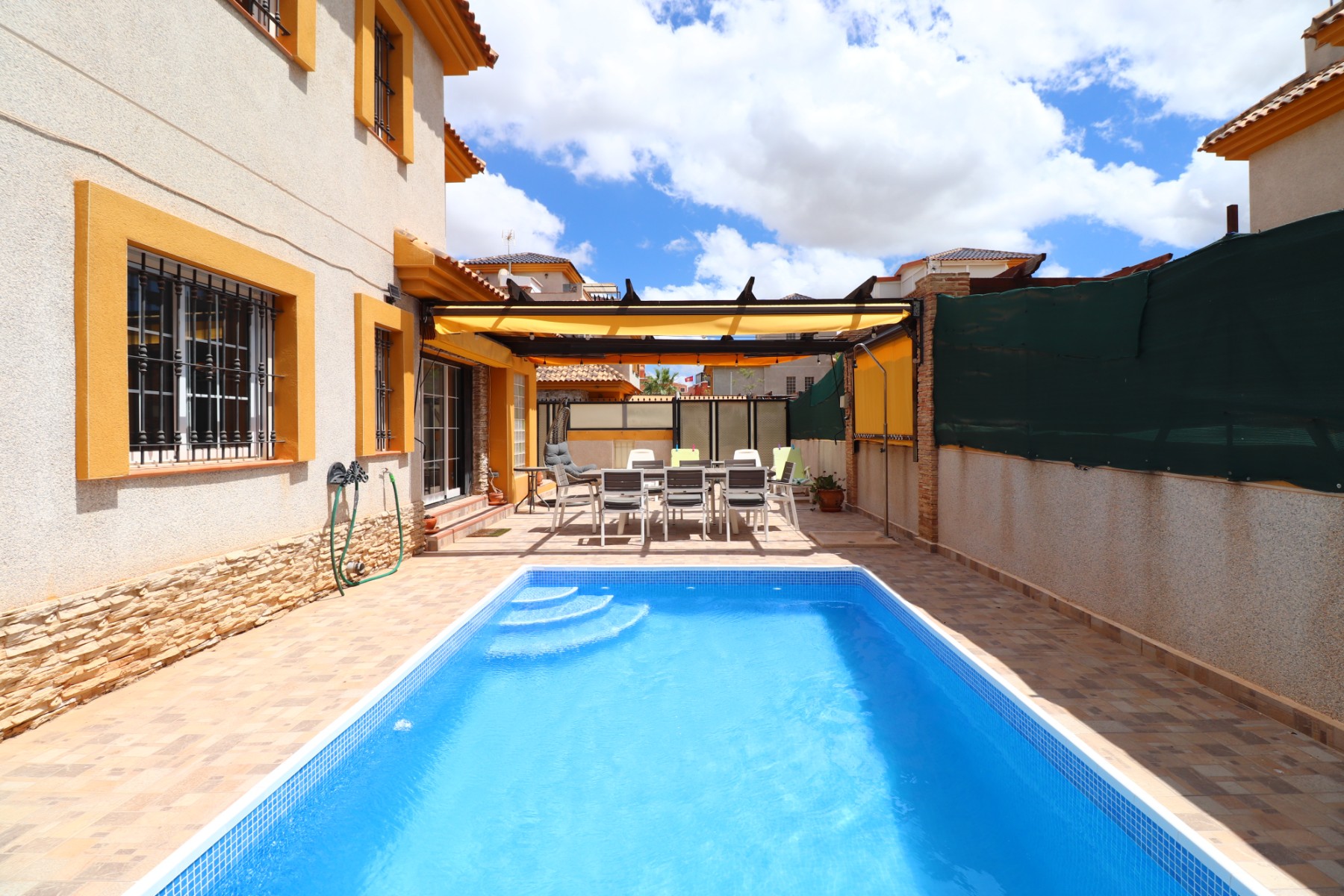 Villa, La Herrada