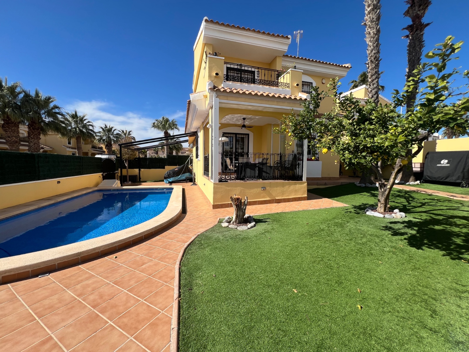 Villa, Los Dolses