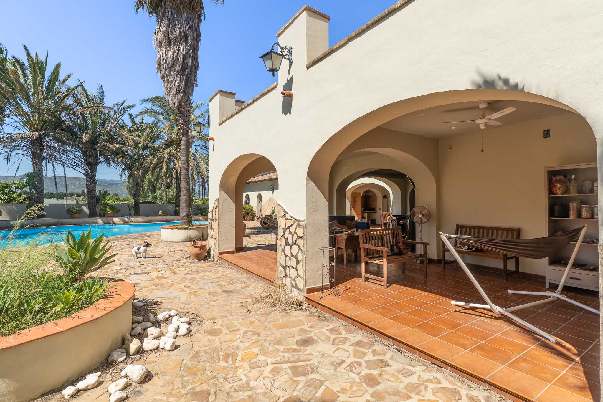 Villa, Ondara