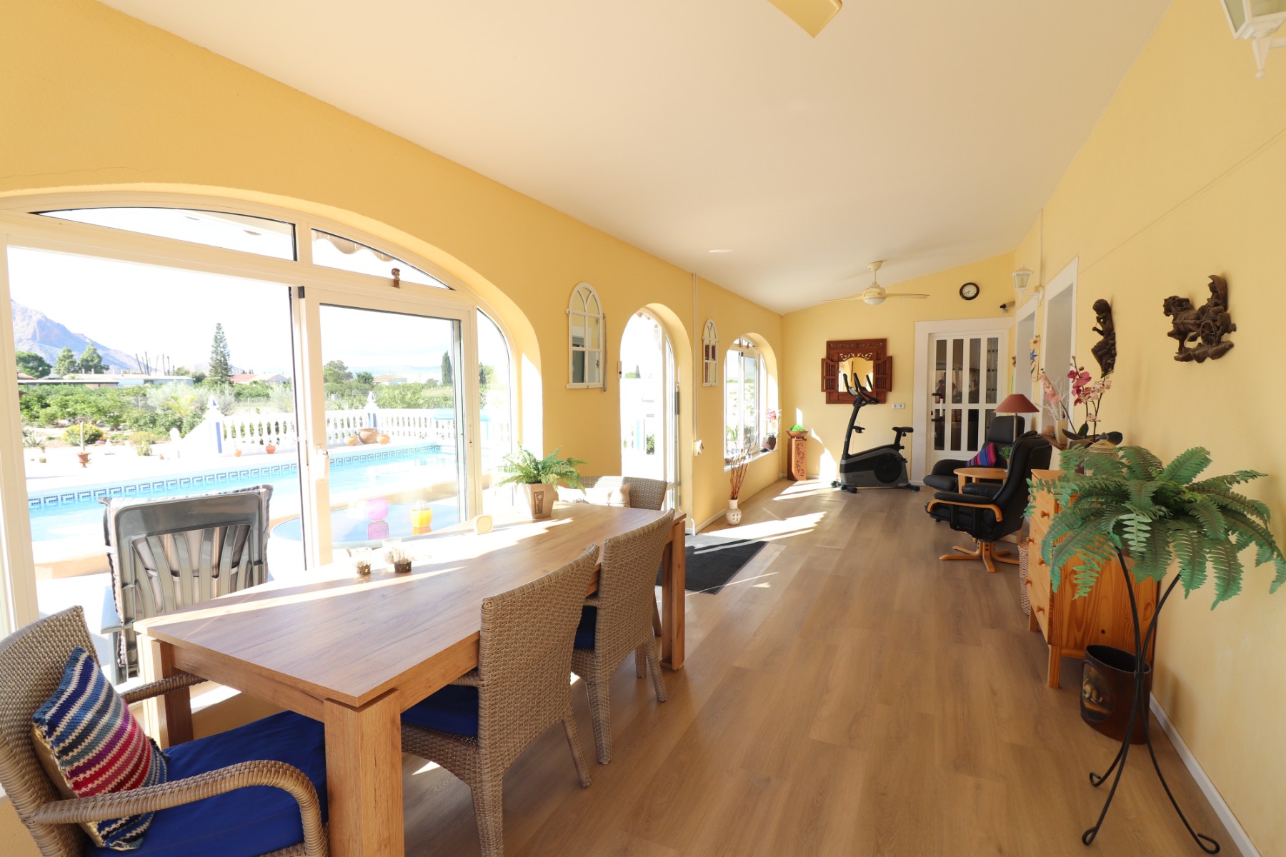 Country house, El Mudamiento