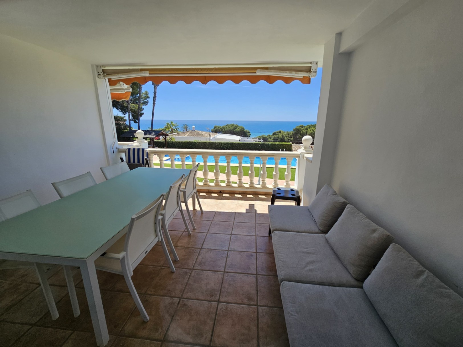 Apartment, Playetes