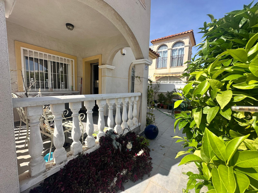 Villa, Lo Crispin