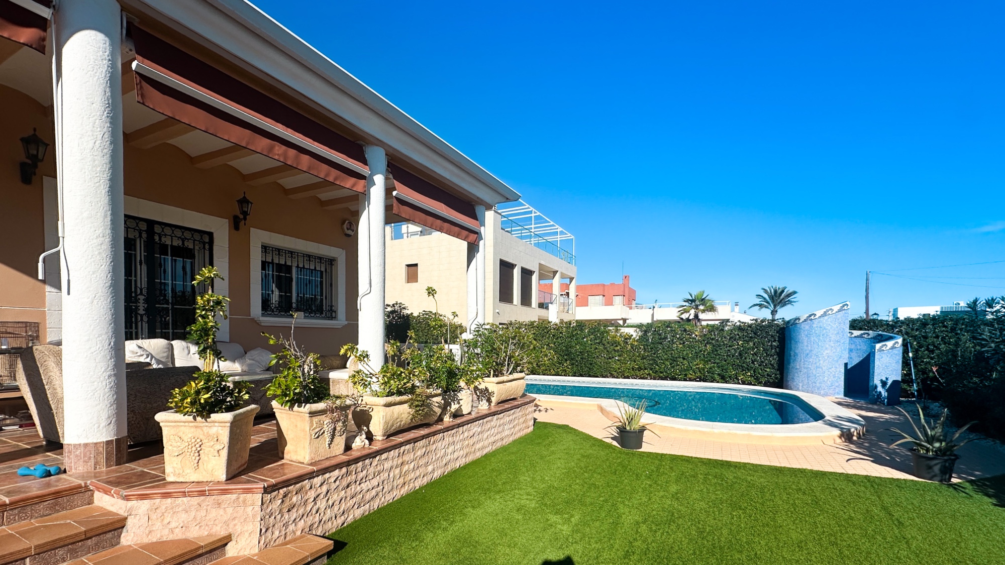 Villa, La Mata