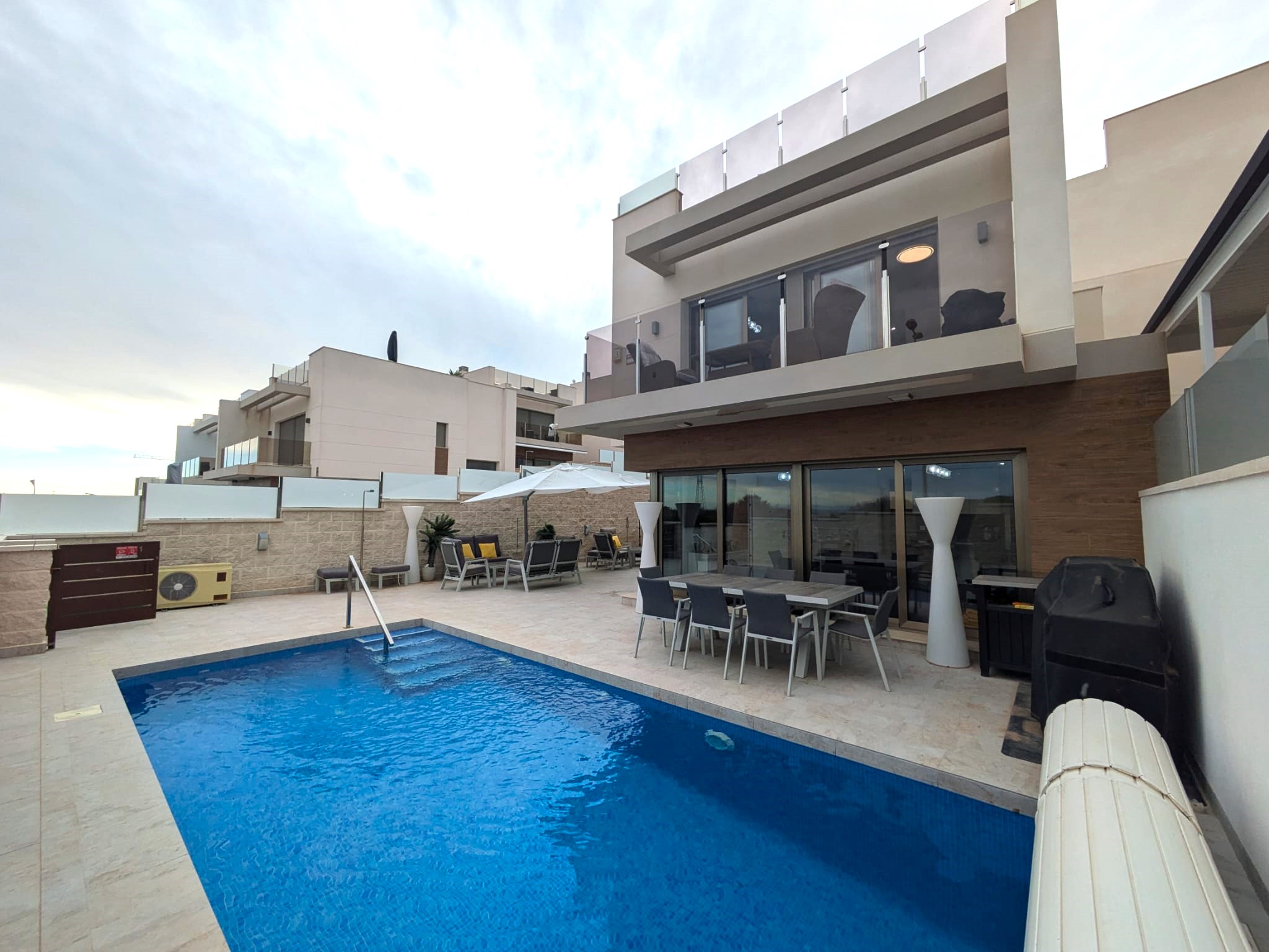 Villa, Villamartin