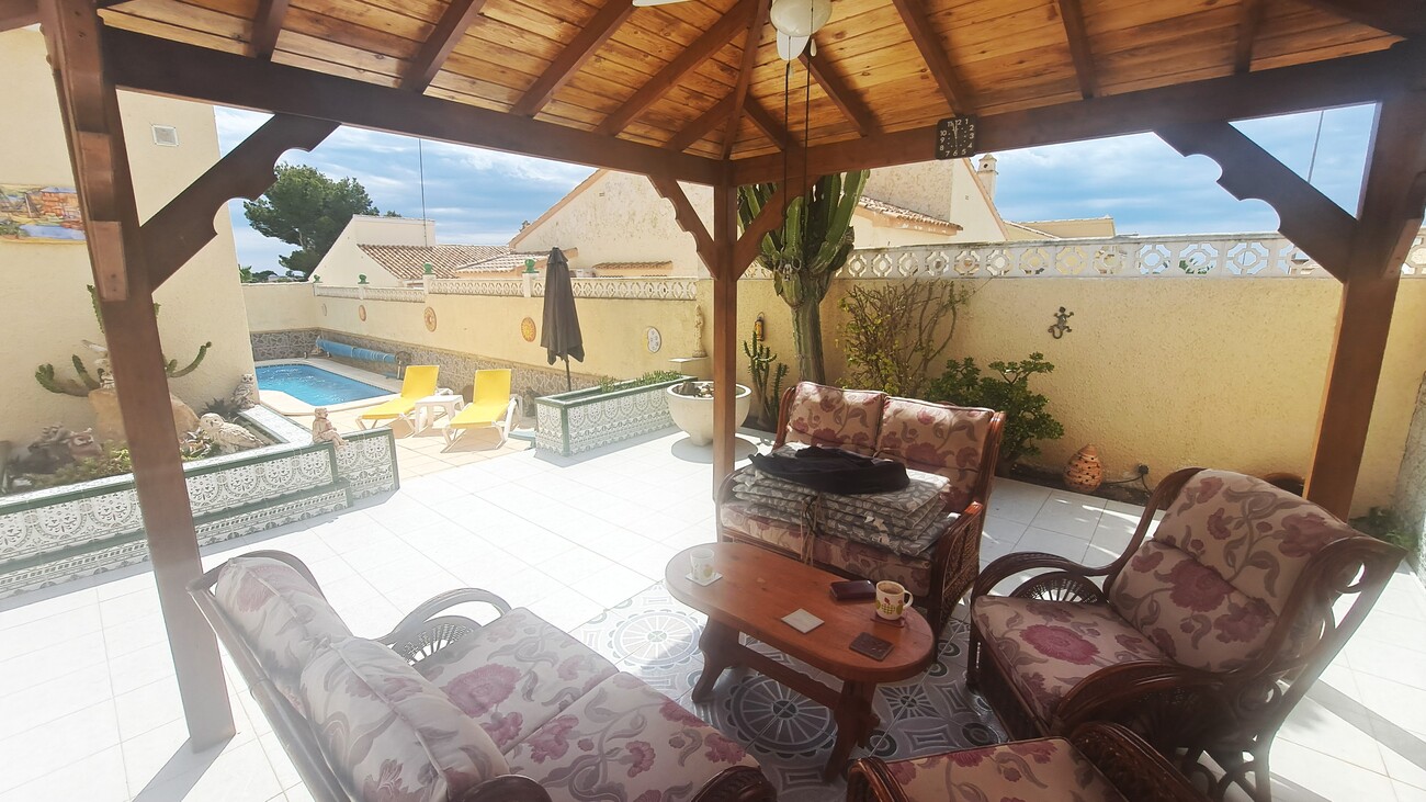 Villa, El Presidente