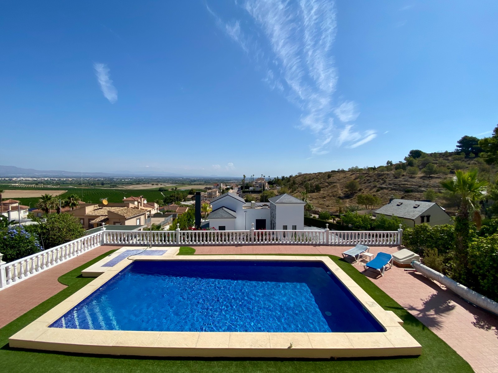 Villa, Lomas De La Juliana
