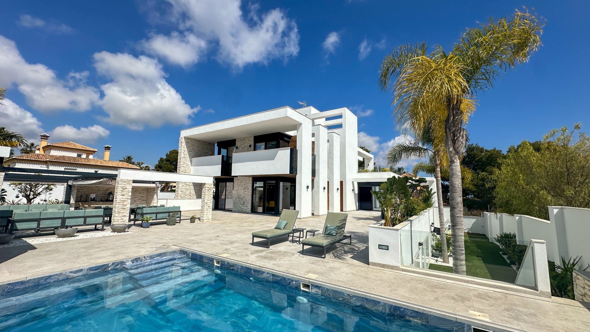 Villa, Villamartín