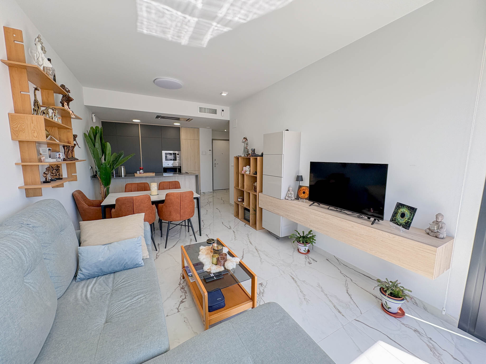 Penthouse, Los Altos