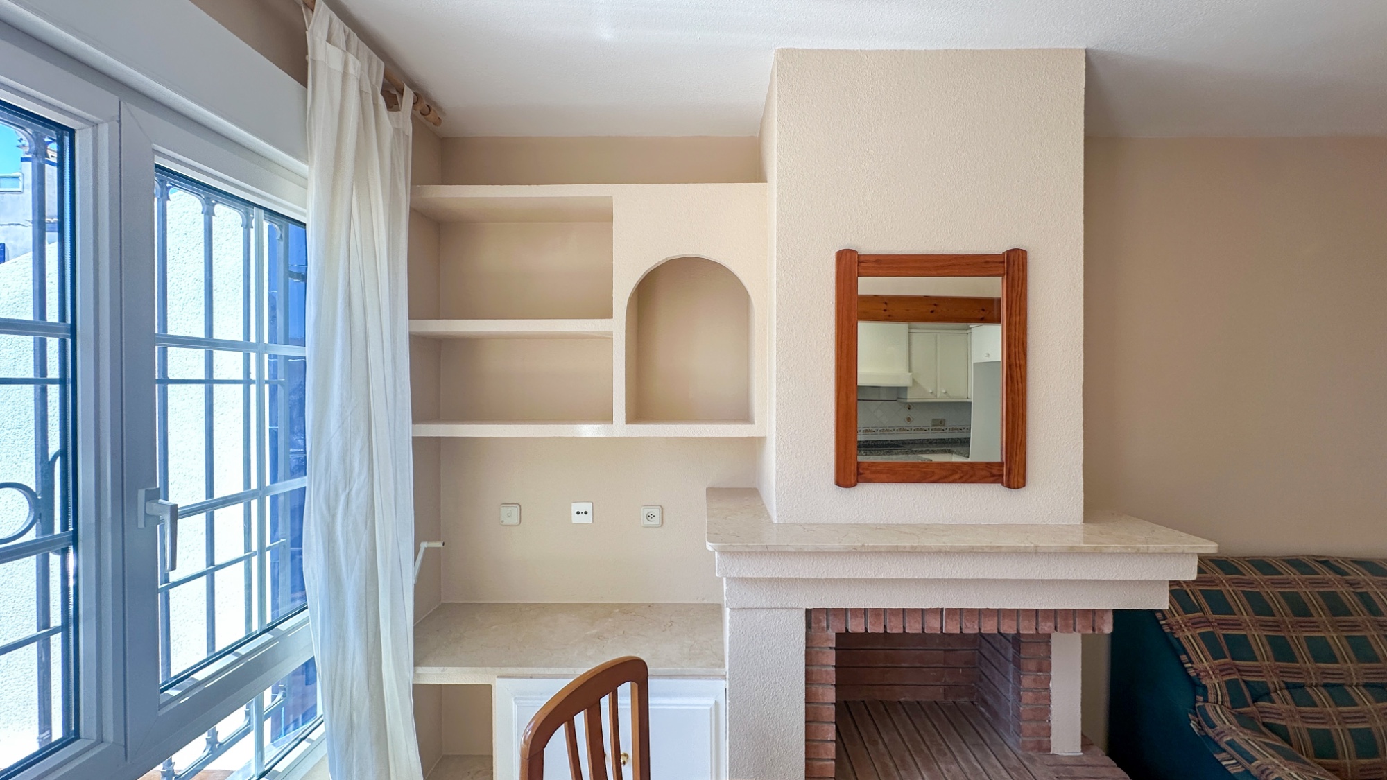 Townhouse, Los Dolses
