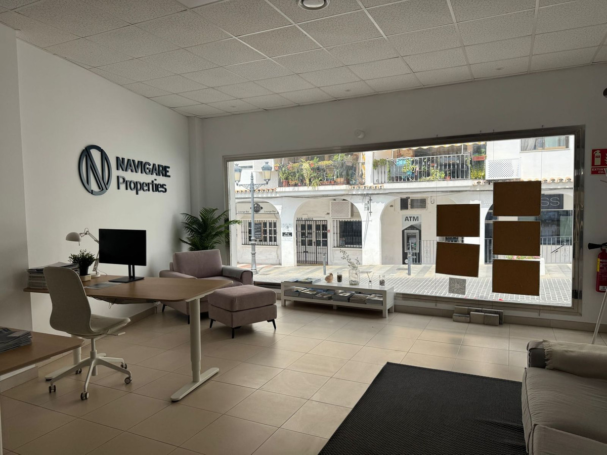Commercial, Mijas