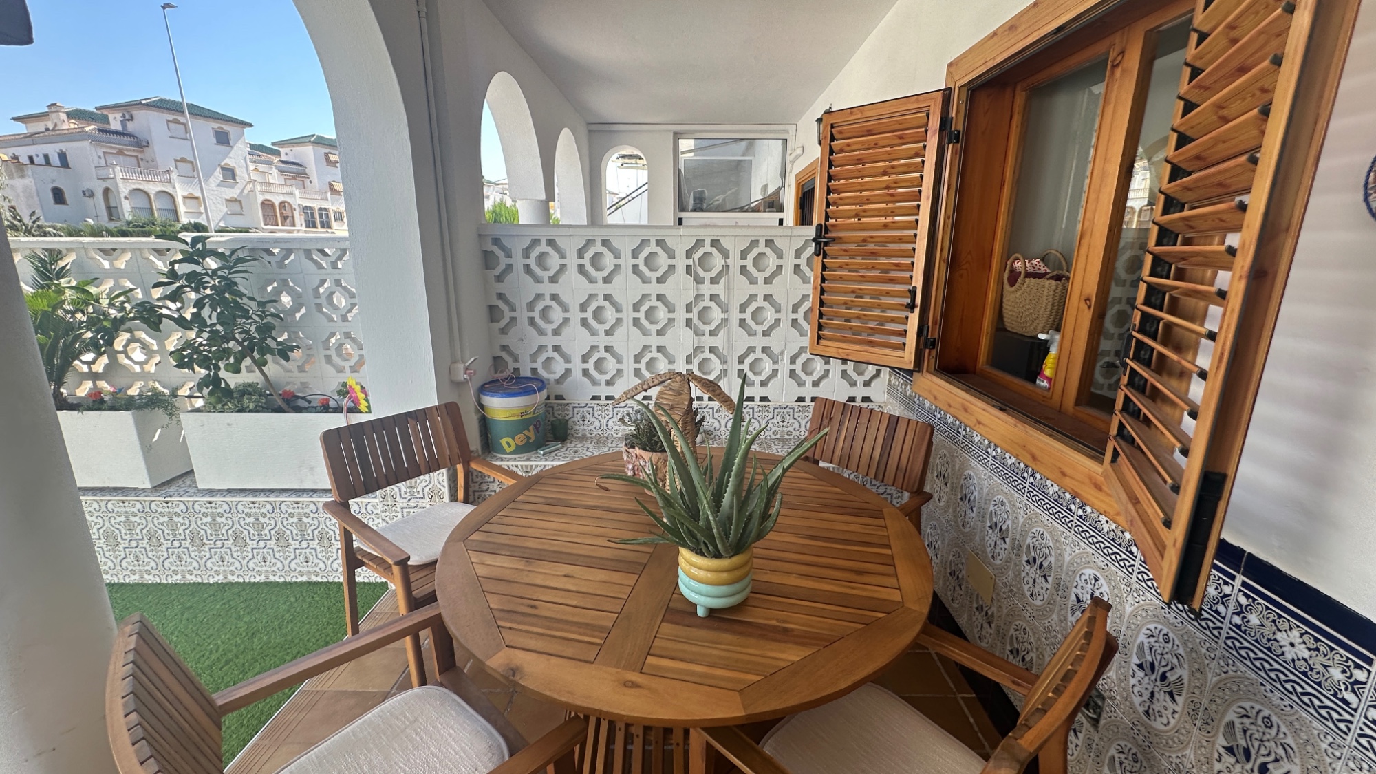 Townhouse, La Mata