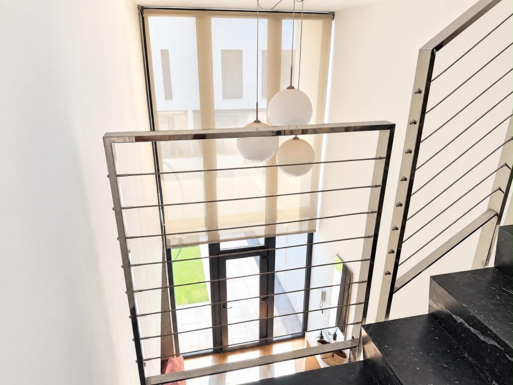 Townhouse, Albir