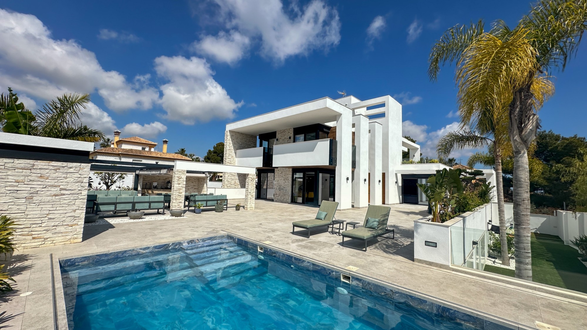 Villa, Villamartín