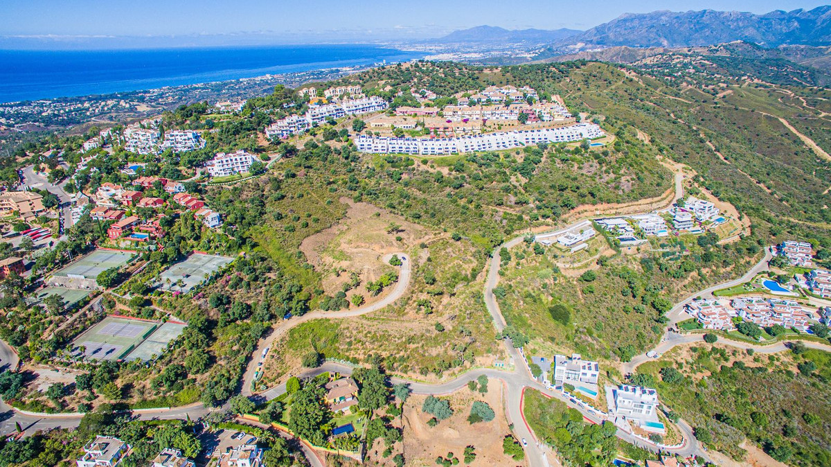 Plot / Land, La Mairena