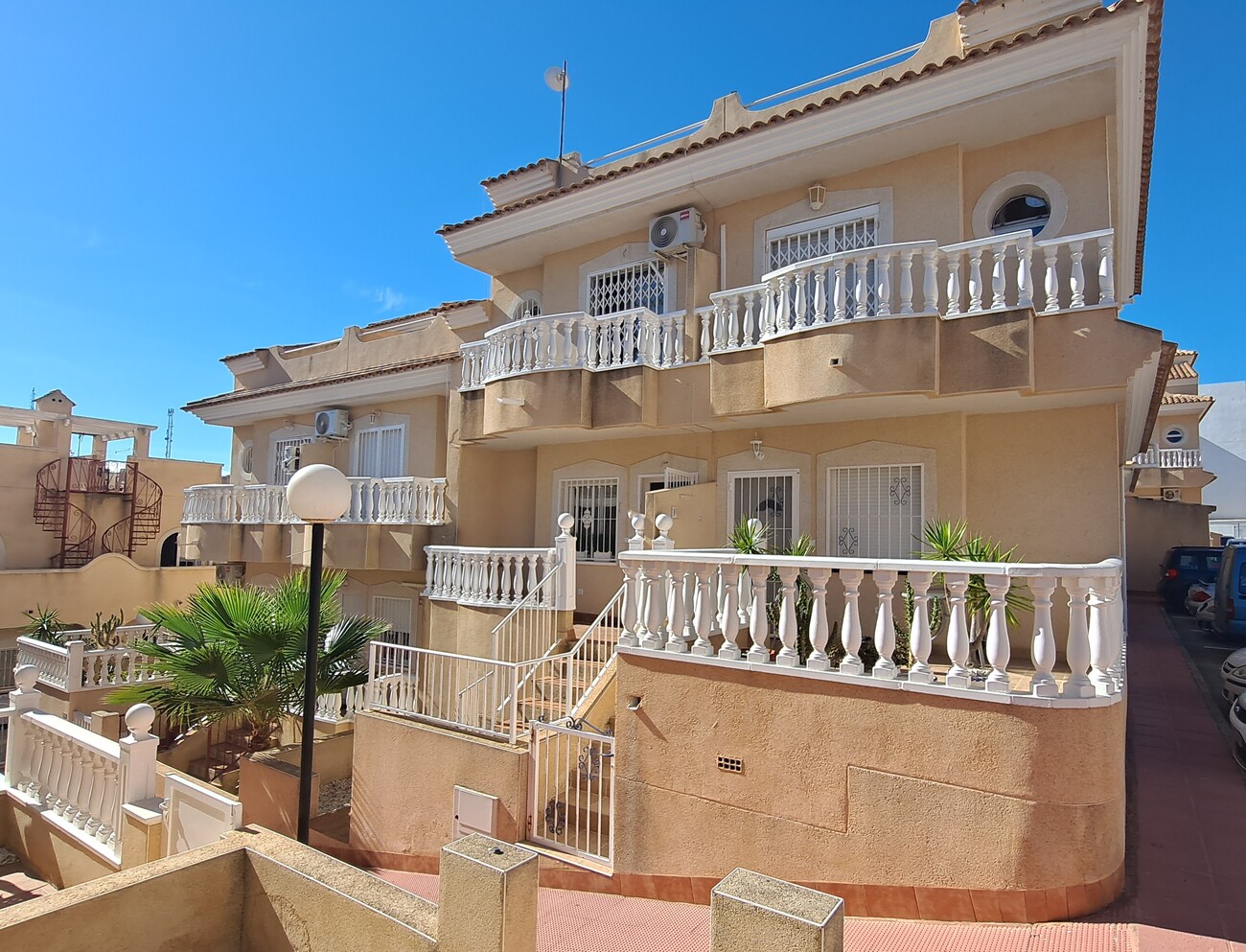 Townhouse, Las Filipinas