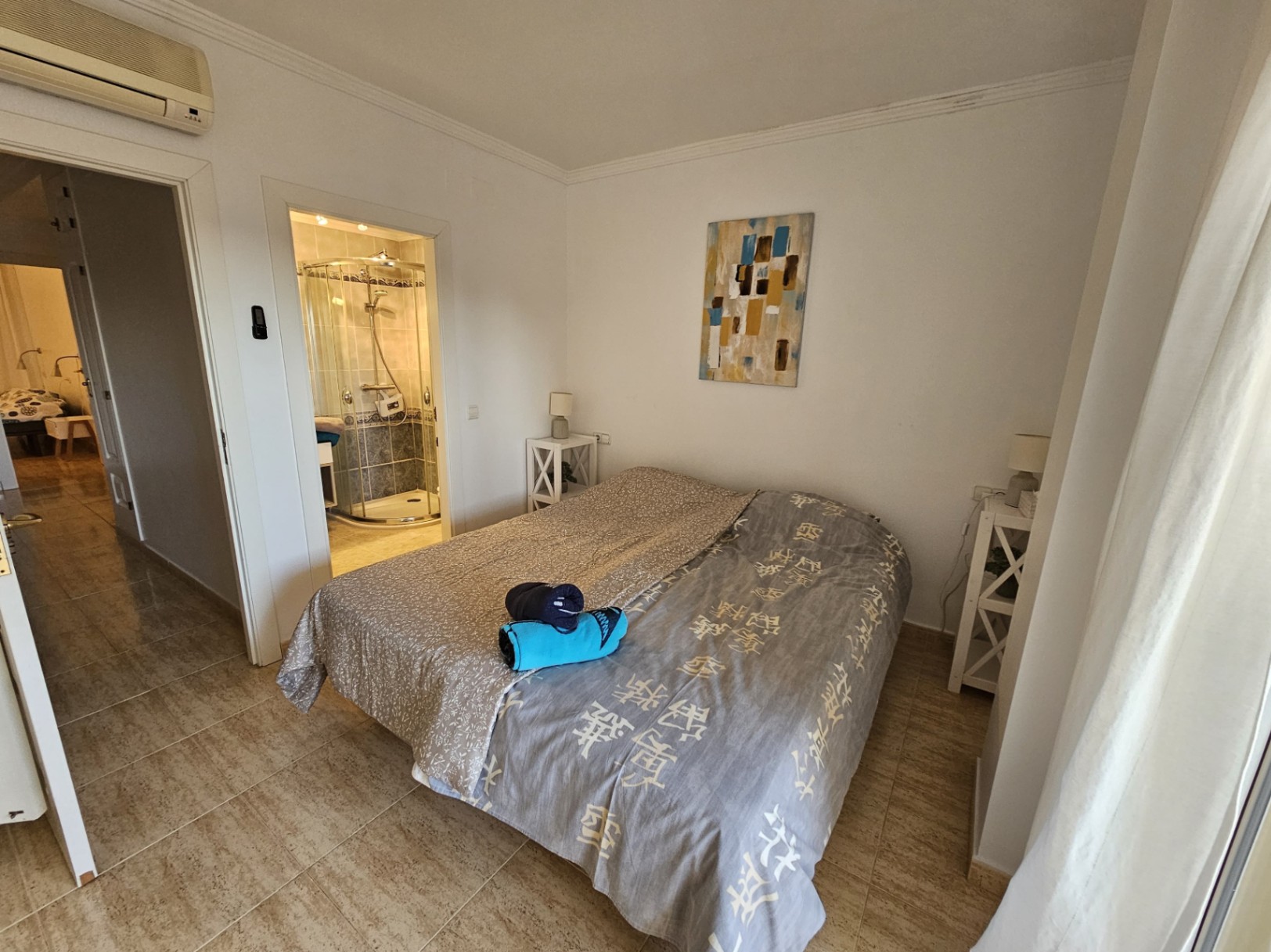 Apartment, Playetes