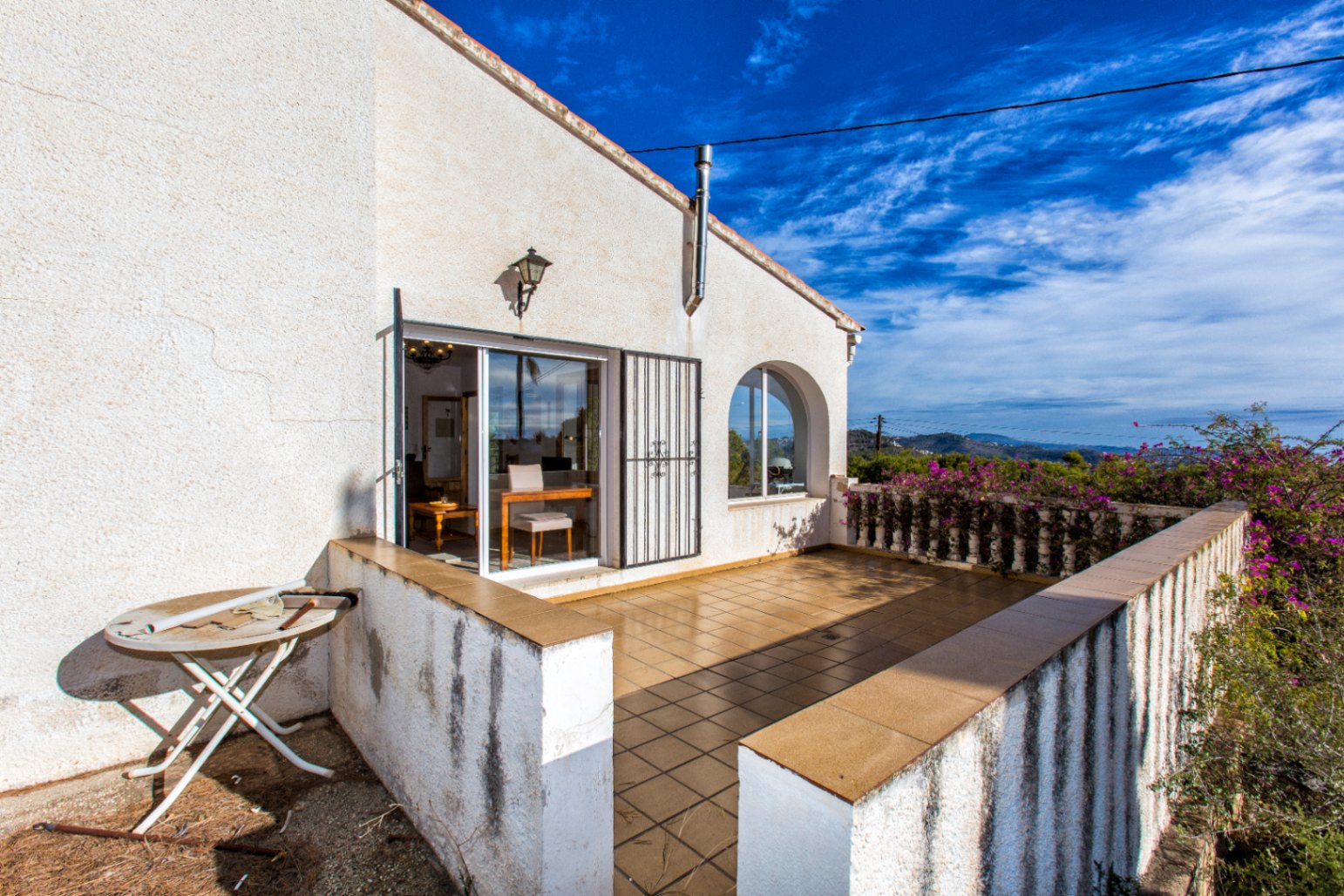 Villa, Oltamar