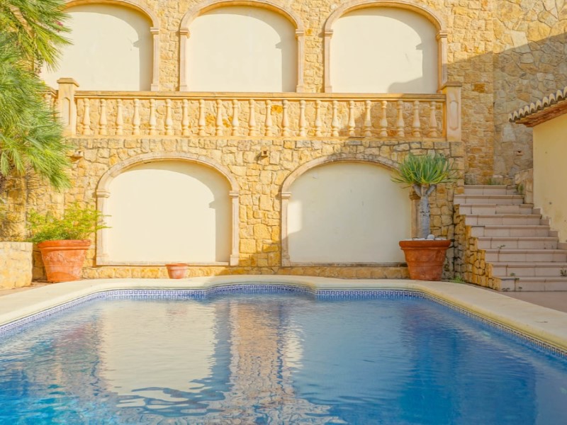 Villa, Puerto