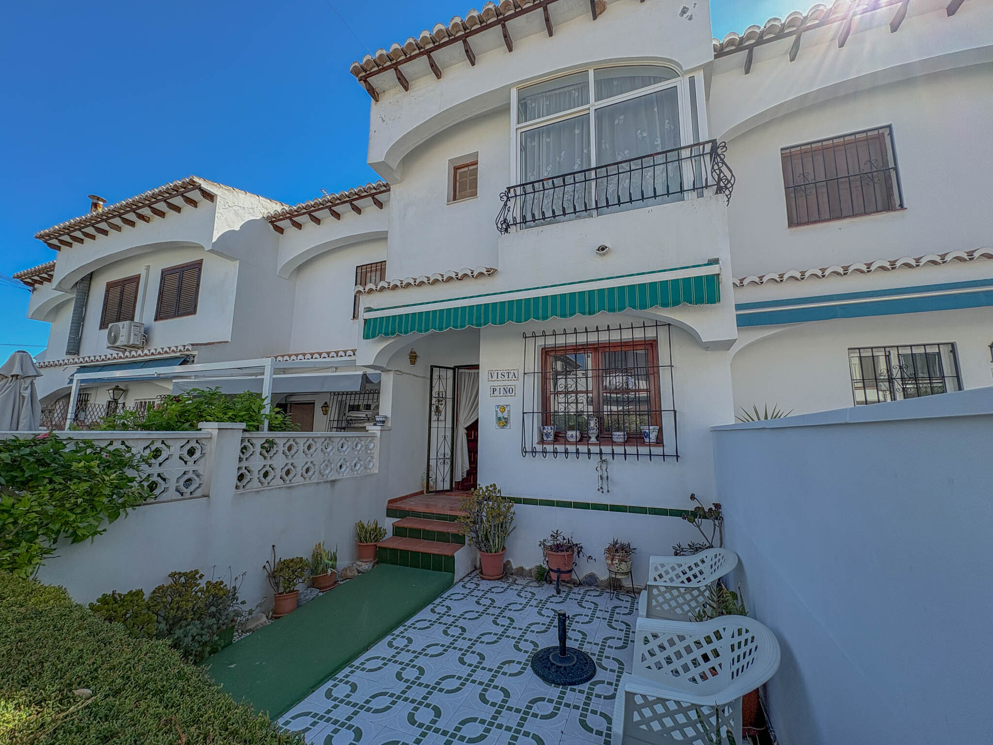 Townhouse, Los Balcones