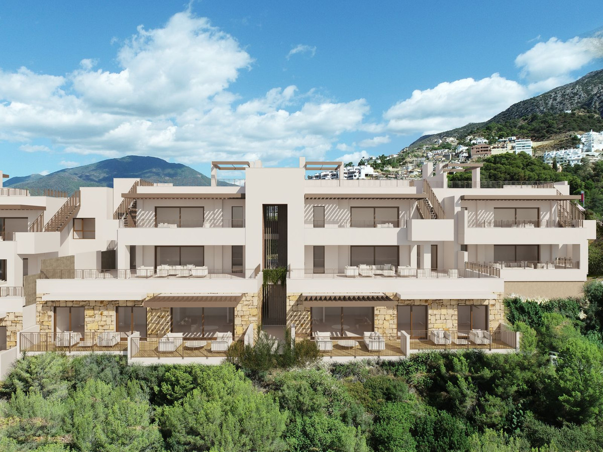 Apartment, Istán