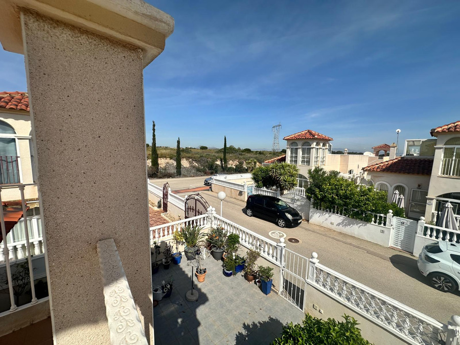 Villa, Lo Crispin