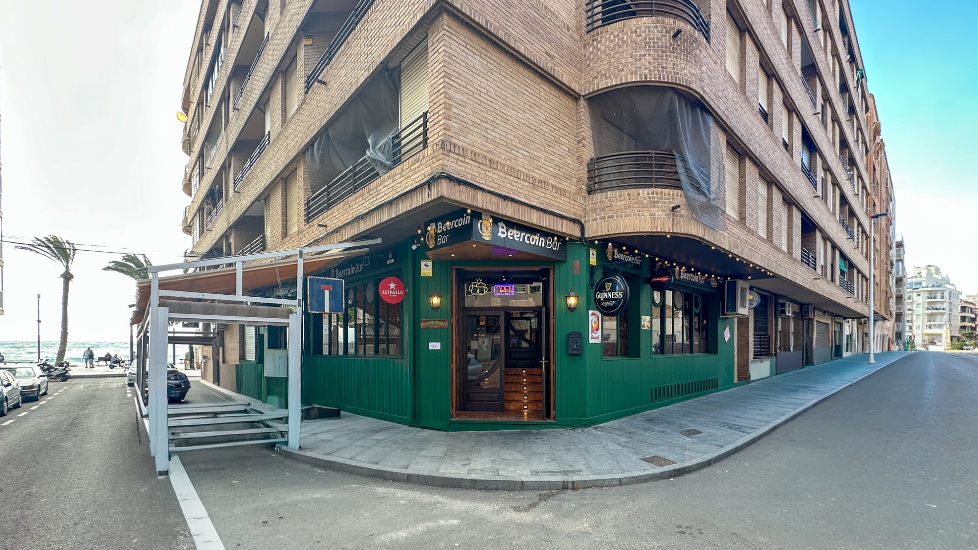Commercial, Playa del Cura