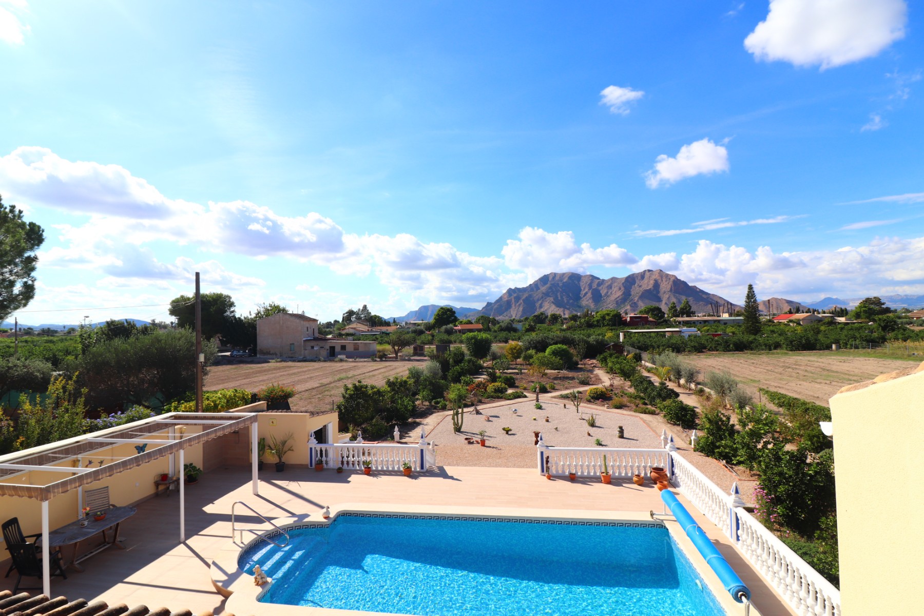 Country house, El Mudamiento