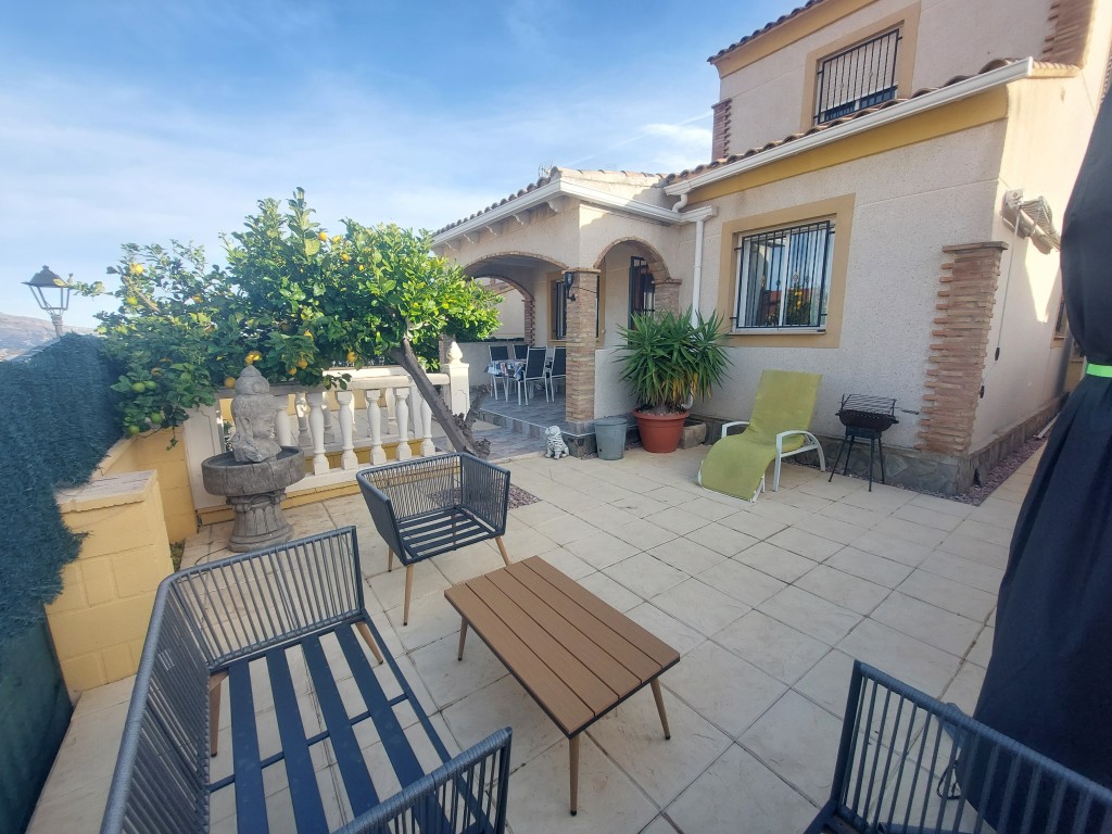 Villa, Polop