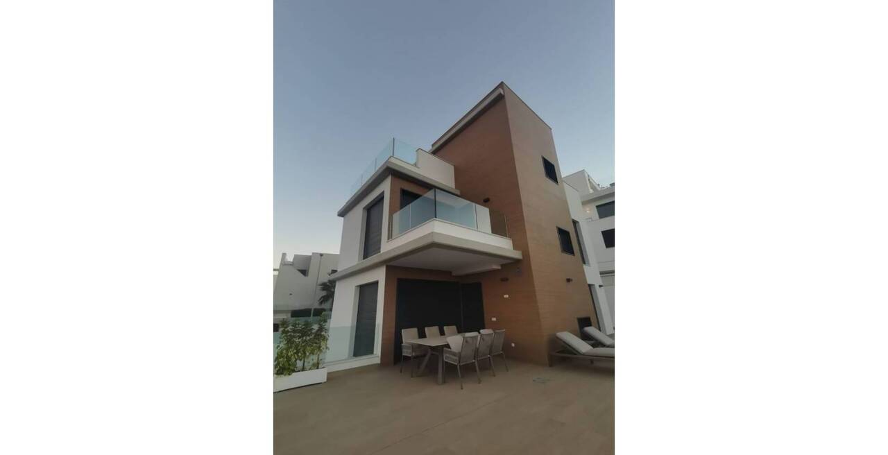 Villa, Campoamor
