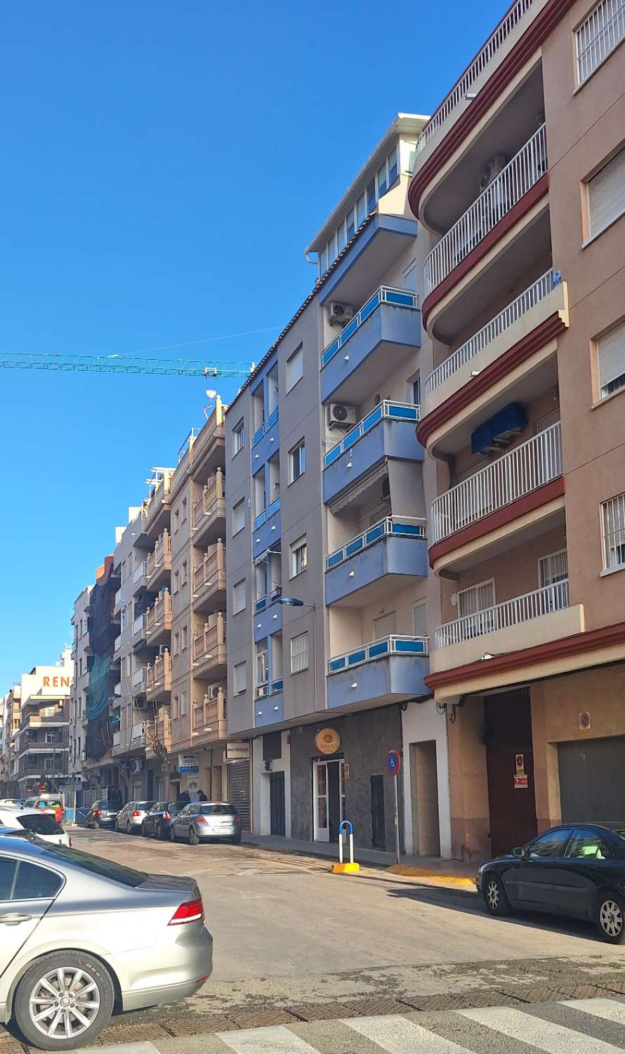 Apartment, El Acequión
