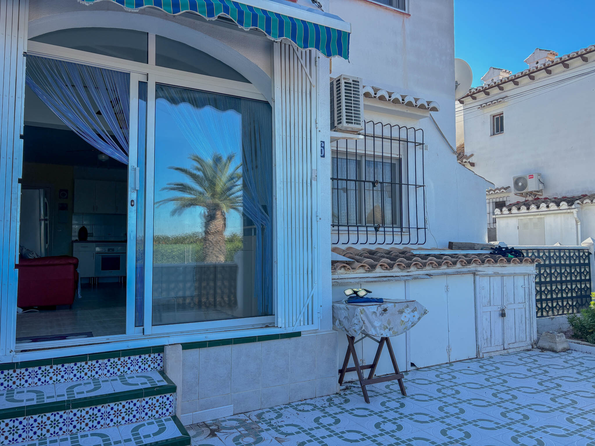 Apartment, Los Balcones