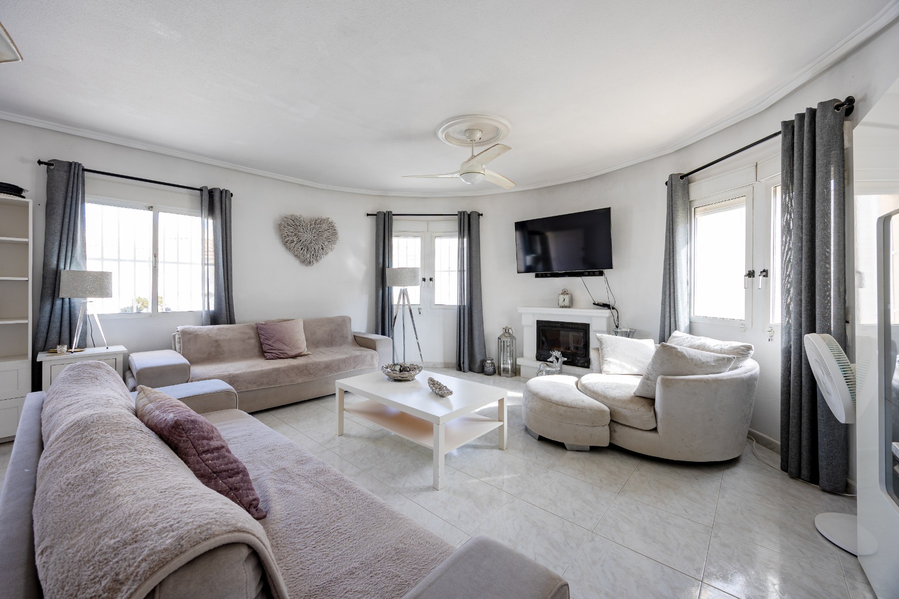 Villa, Benimar
