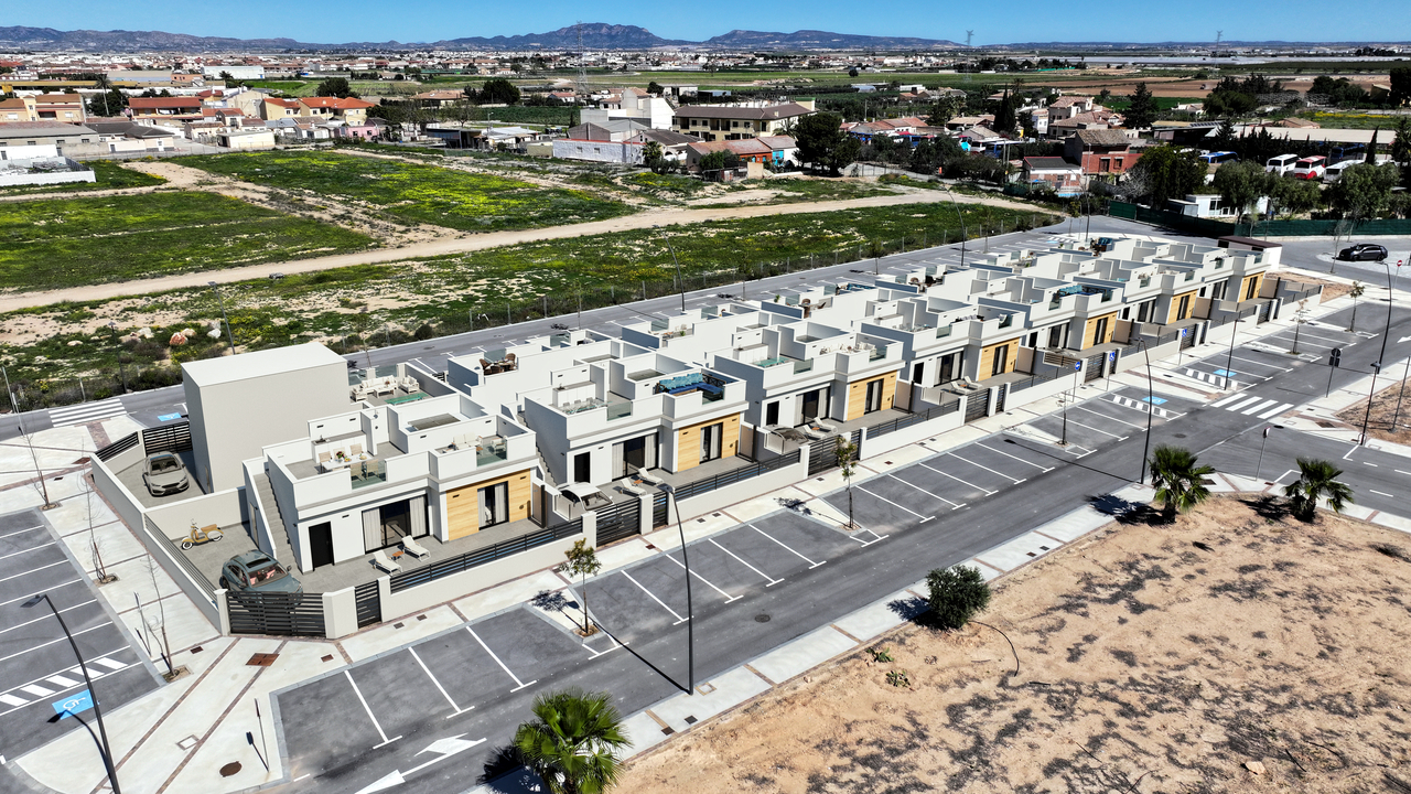 Villa, Roldan
