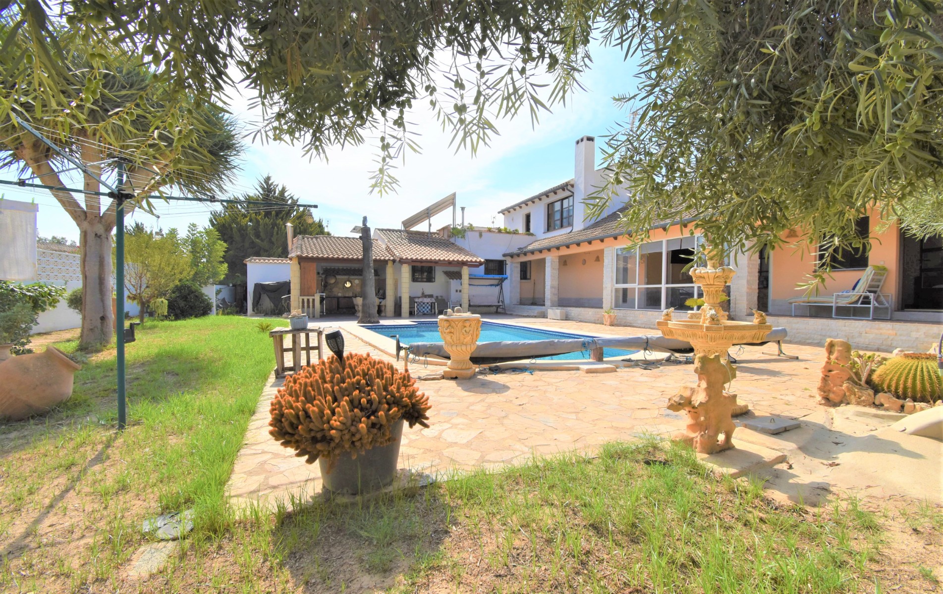 Villa, Villamartin