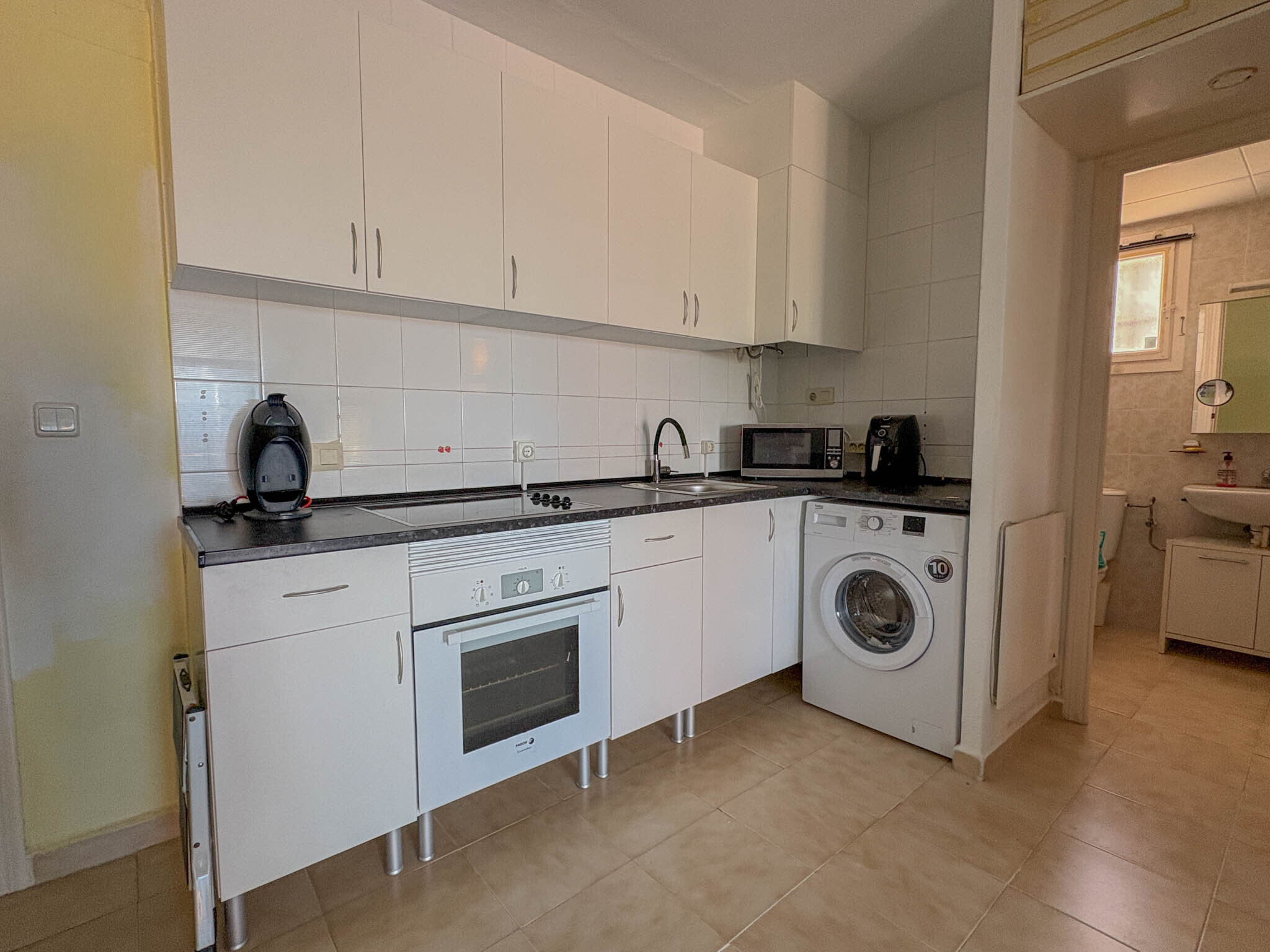 Apartment, Los Balcones