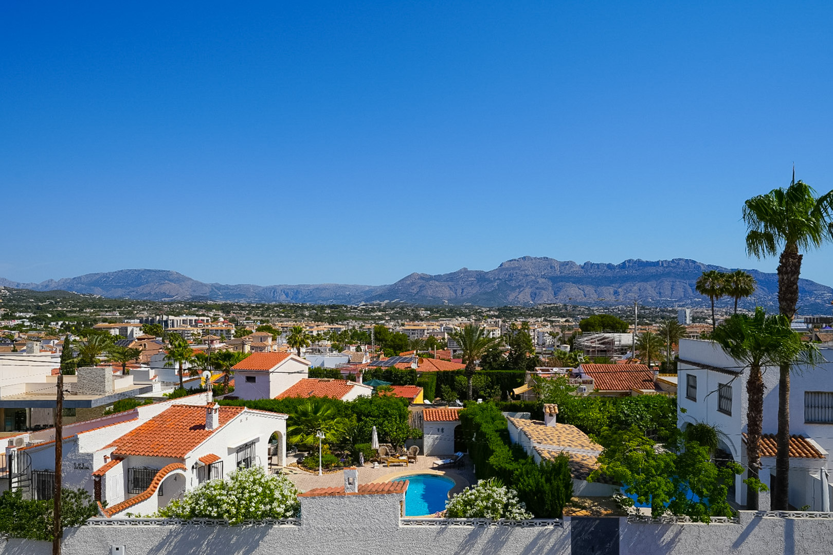 Villa, Albir