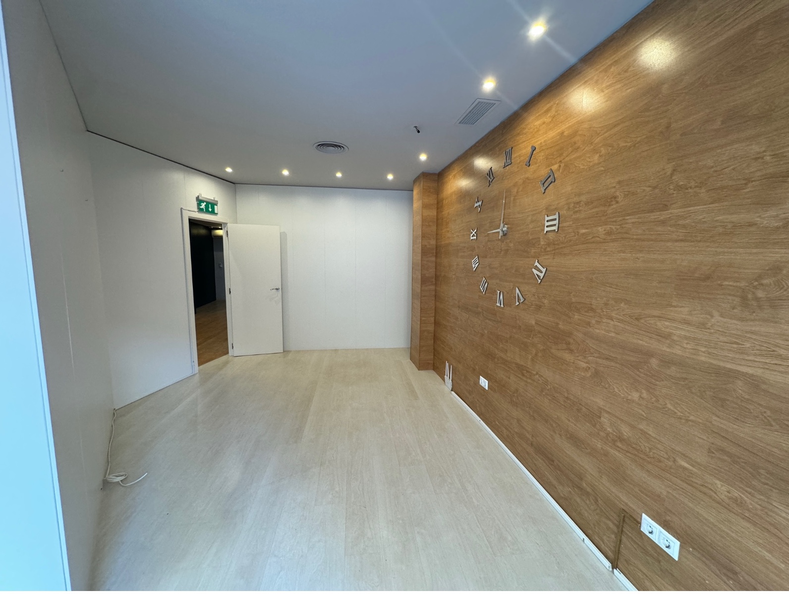 Commercial, Guardamar del Segura