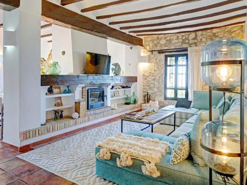 Villa, La Fustera