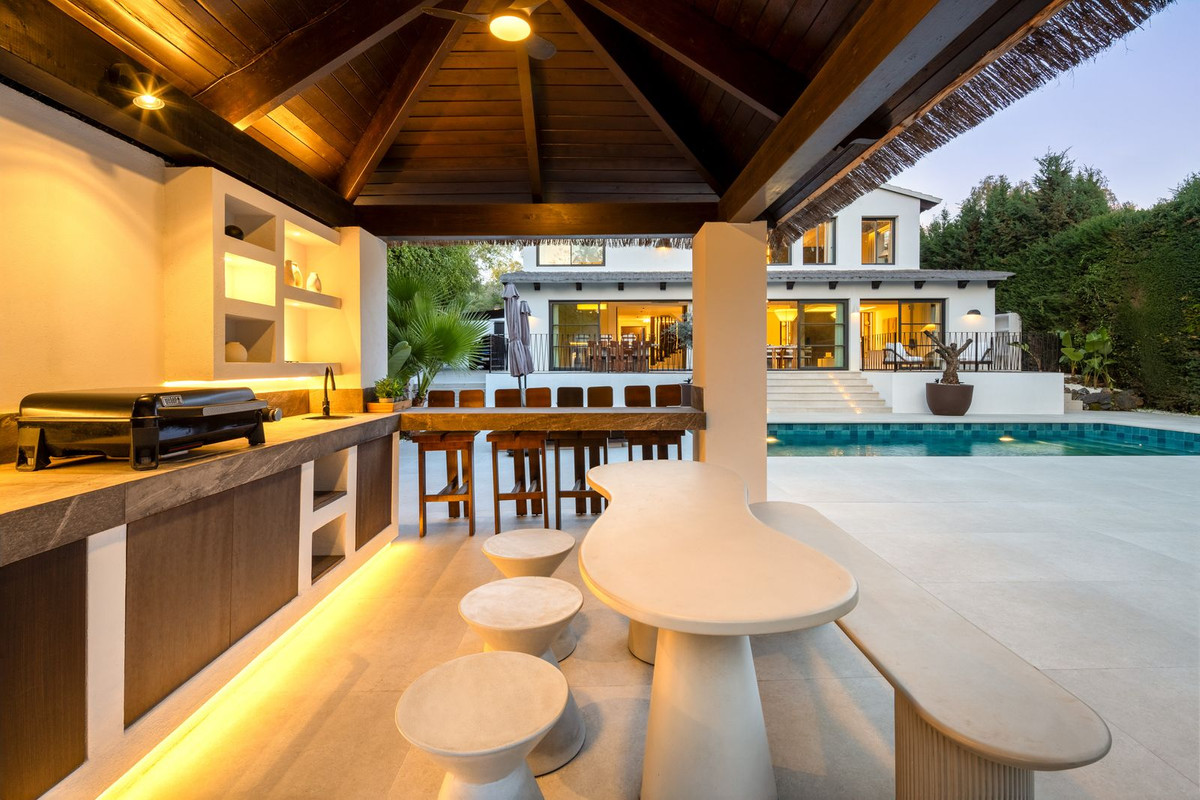 Villa, Nueva Andalucía
