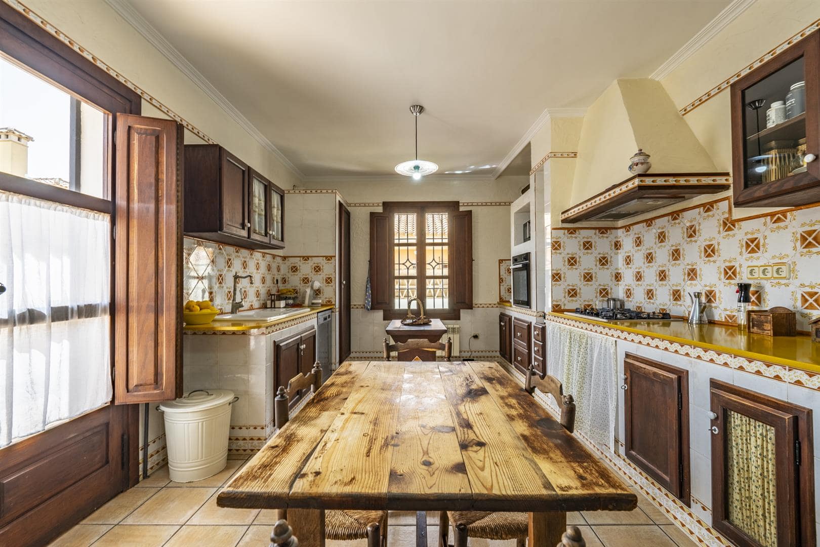 Villa, Santiago de la Ribera