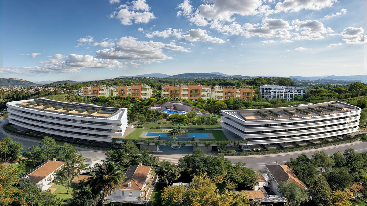 Penthouse, Manilva