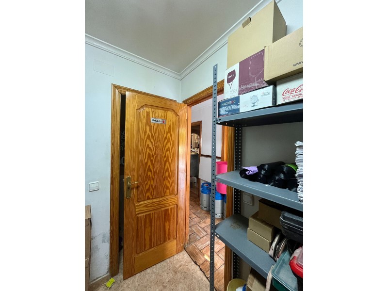 Commercial, Montañar - El Arenal