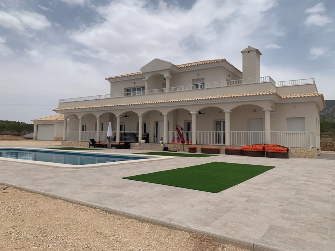 Villa, Inland