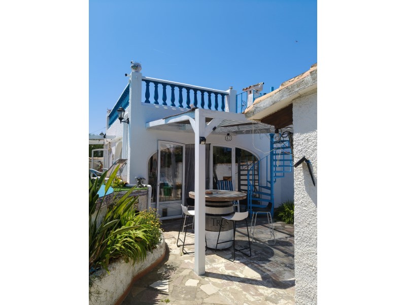 Rustic House, Las Marinas / Les Marines