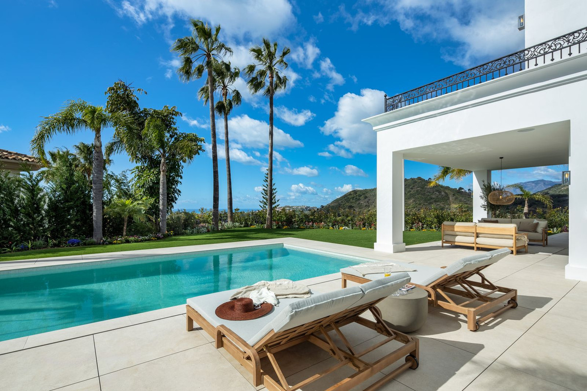 Villa, Los Arqueros