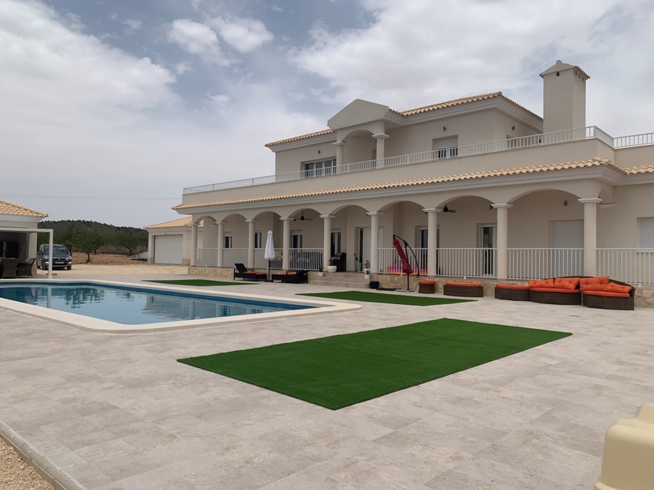 Villa, Inland