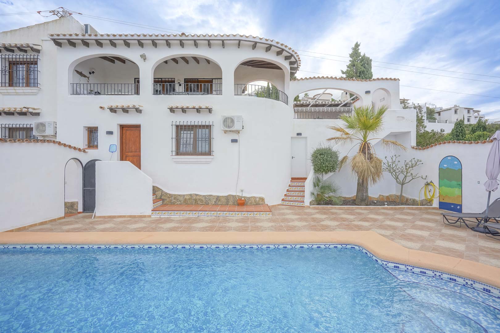 Villa, Pego