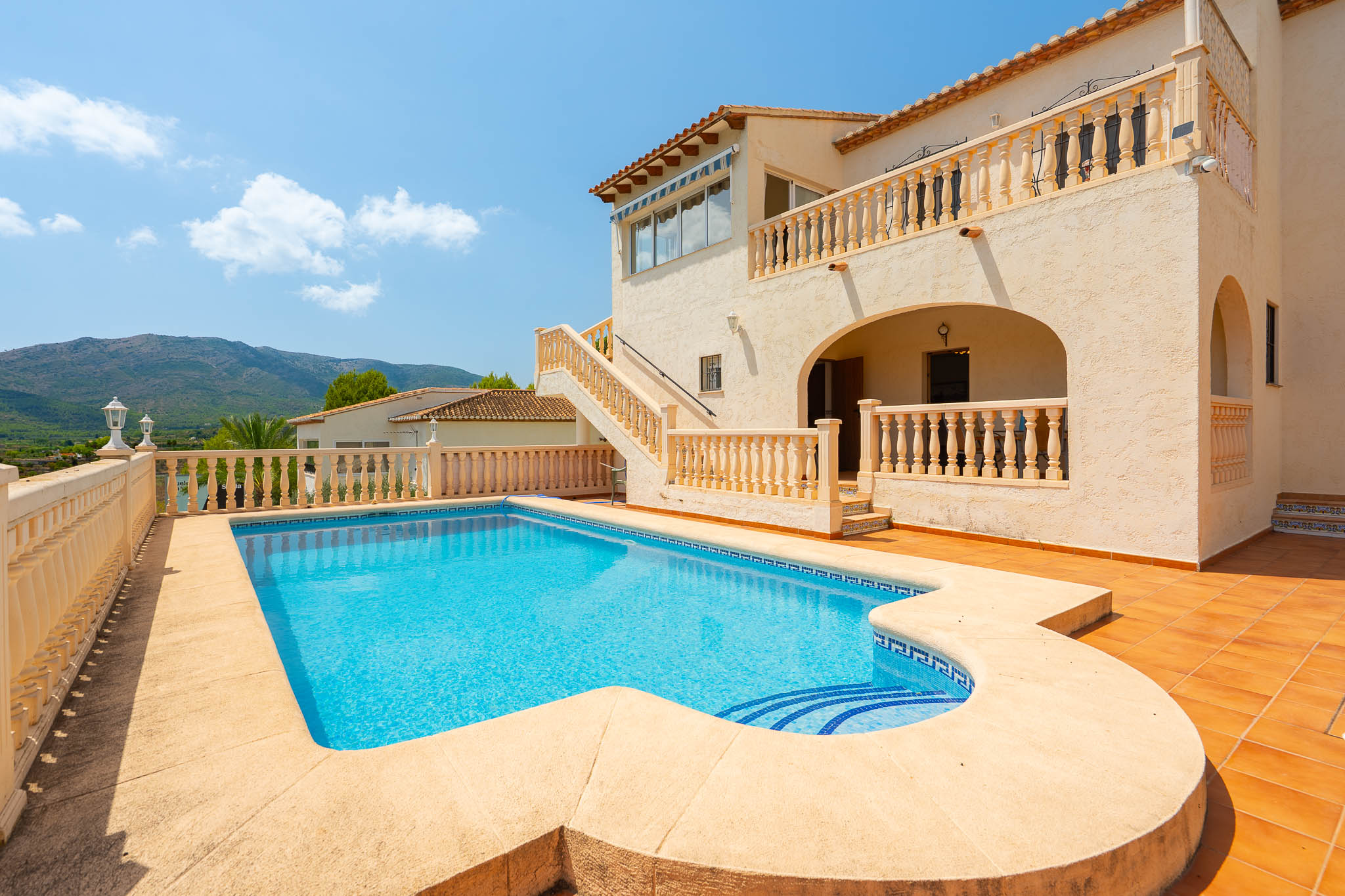 Villa, Jalon