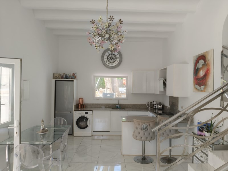Villa, Puerto