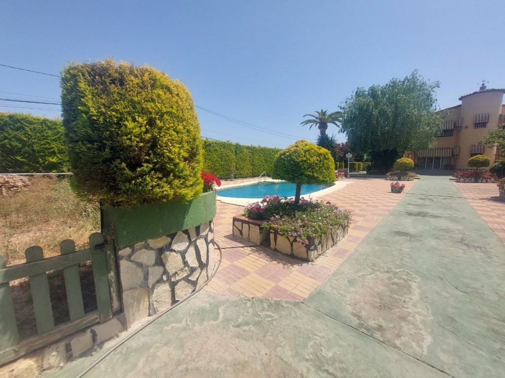 Villa, Albir